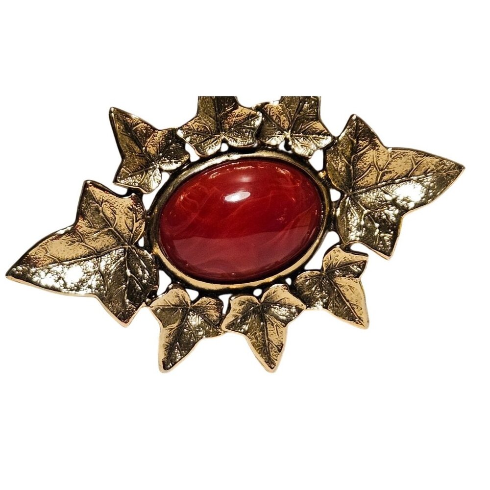 Vintage Brooch Gold-Tone Leaf‎ W/ Red Stone Cabochon Center Elegant PIn